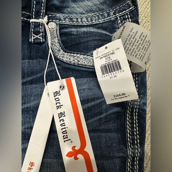 🏷️ Rock Revival Yui - Picture 3 of 5